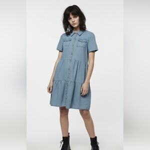 Floral Blooming Shirt dress Blue Chambray Tiered Cottage Boho Casual M NWT